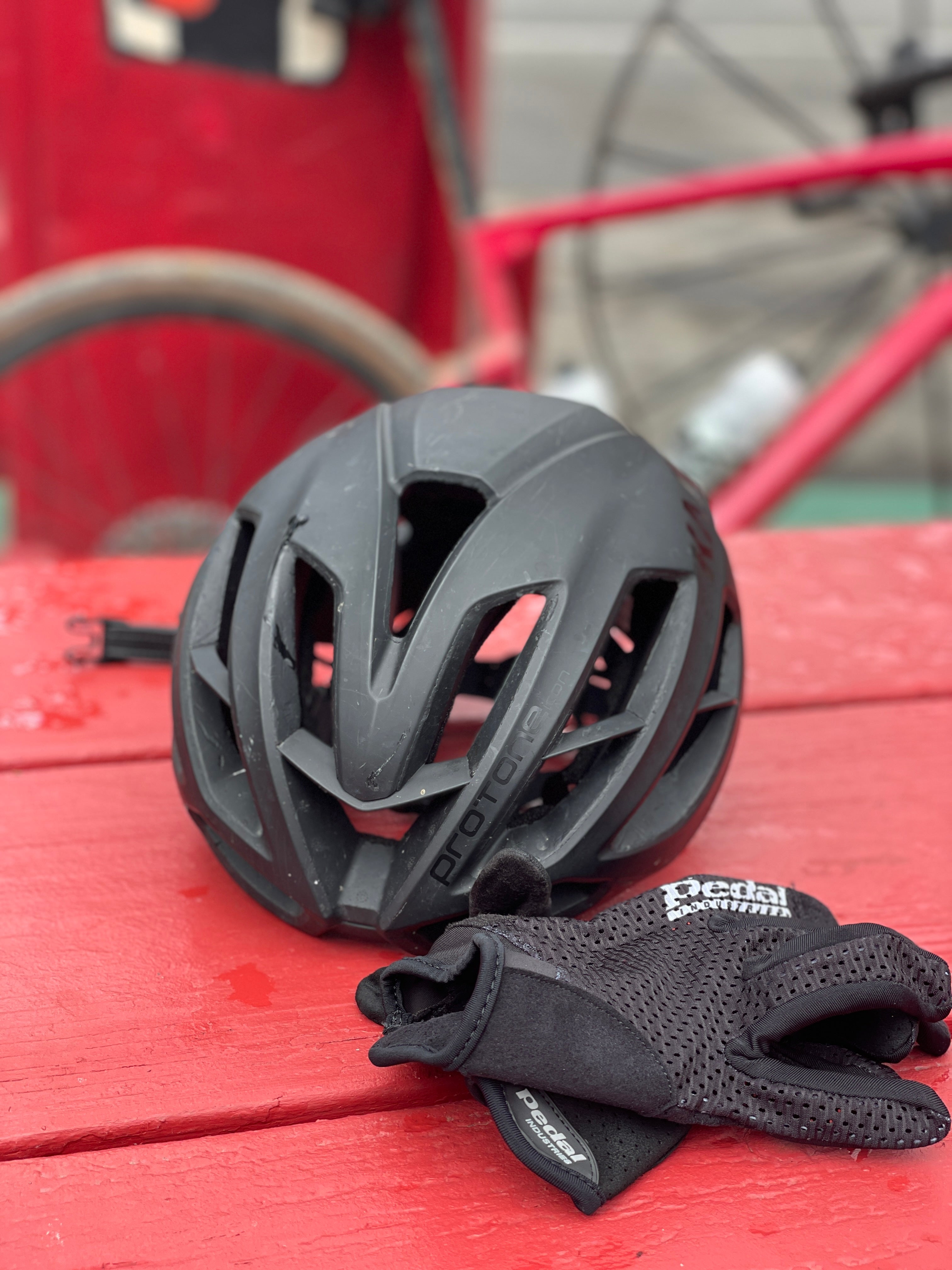 IGNORING THIS CHRISTMASY MESSAGE WILL MAKE YOU CRASH