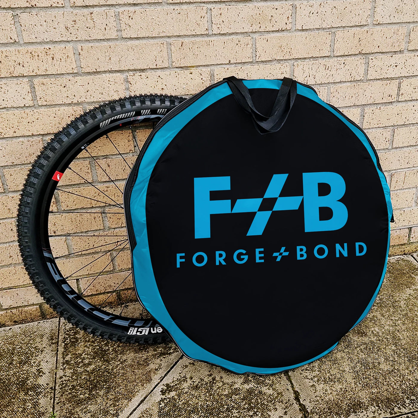 F+B 2024 Bike Wheel Bag - holds 2 wheels
