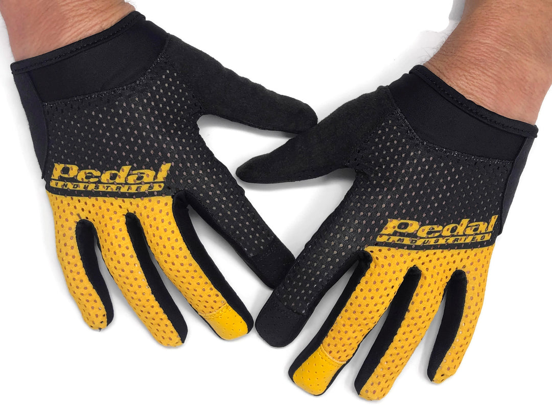 pedaled gloves SuperLight Race - Yellow Mountainbike Bern - Stadt Category:E Bike Trekking_400 Wh Size:UK 5.5 / EU 39 Grips are controlled by